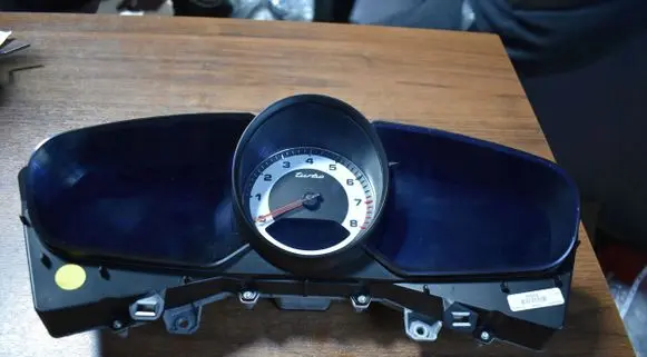 Porsche Panamera (971) Speedometer (instrument cluster) 973920922B555525