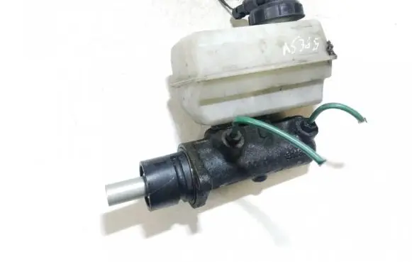 Renault Laguna I Master brake cylinder