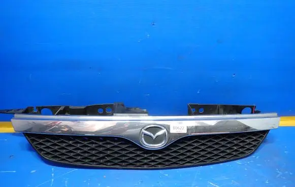 Mazda 323 F Front grill 