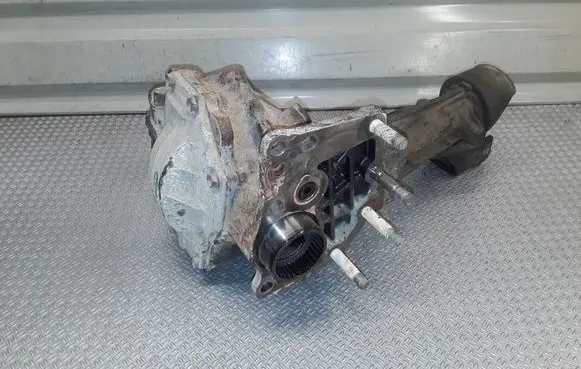 Toyota RAV 4 (XA20) Gearbox transfer box case 