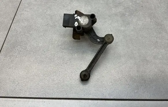 Ford C-MAX II Headlight/headlamp level sensor 1006536