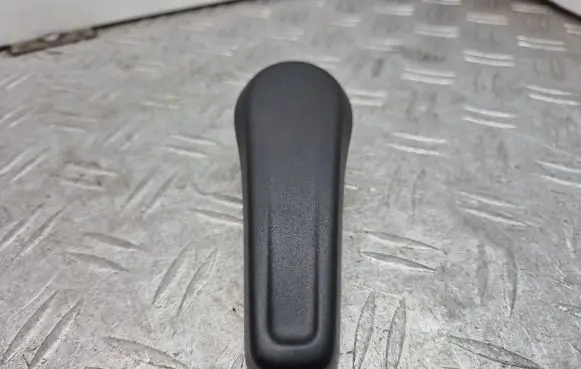 Skoda Octavia Mk3 (5E) Seat adjustment handle 5N0881236