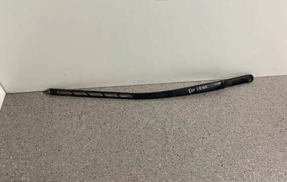 BMW 5 E60 E61 Front wiper blade arm