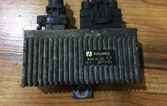 Glow plug pre-heat relay