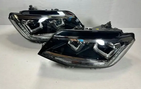 Volkswagen Caddy Headlights/headlamps set 