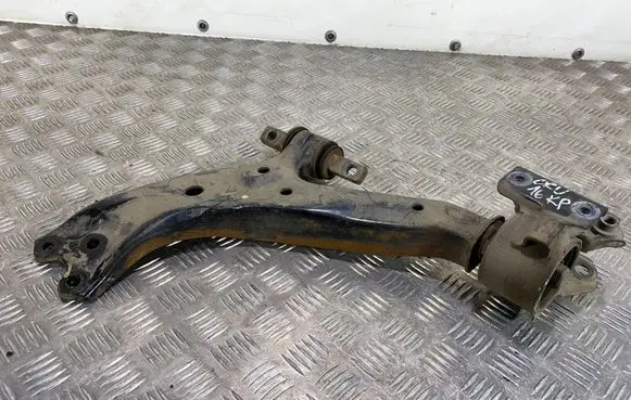 Honda CR-V Front lower control arm/wishbone