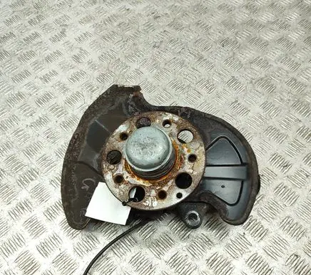 Mercedes-Benz SLK R171 Front wheel hub A2093320001