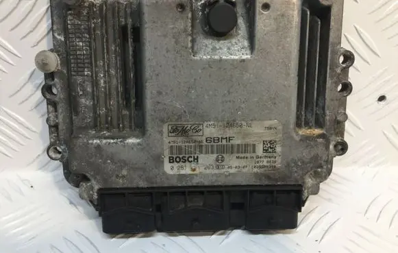 Ford Focus Engine control unit/module 4M51-12A650-NE