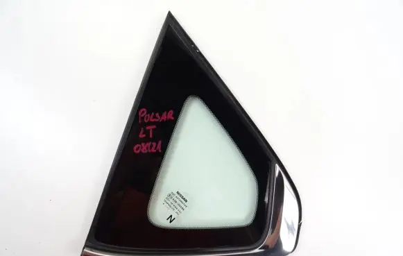 Nissan Pulsar Rear side window