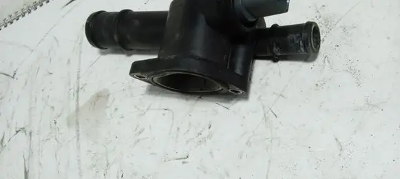 Seat Ibiza IV (6J,6P) Engine coolant pipe/hose 038121132G