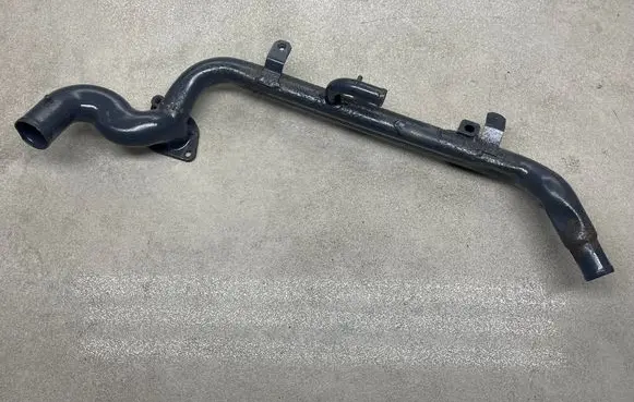 Engine coolant pipe/hose