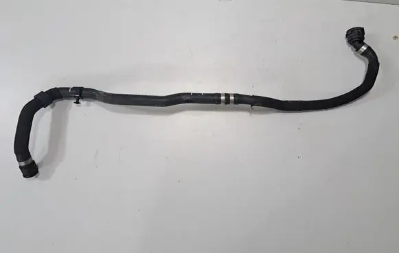 Engine coolant pipe/hose