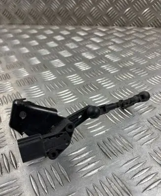 Audi Q7 4M Headlight/headlamp level sensor 4M0907504A