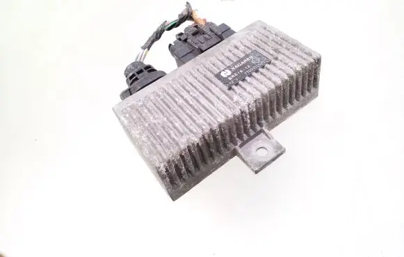 Renault Clio II Glow plug pre-heat relay 7700111525