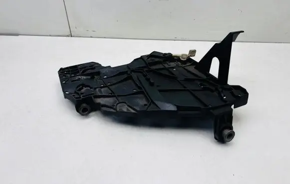 Volkswagen Touareg I Headlight/headlamp mounting bracket 16464600