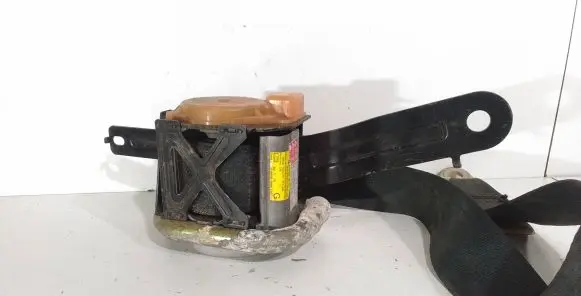 Nissan Almera N16 Front seatbelt 86885BM400 040732