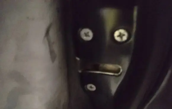 Honda FR-V Front door lock