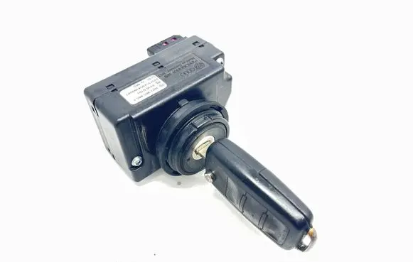Volkswagen Touareg I Ignition lock 3D0905865E