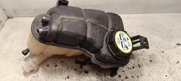 Land Rover Evoque I Fuel expansion tank 3M5H8100AD