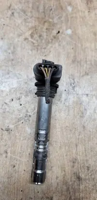 Volkswagen Fox High voltage ignition coil R1304000100 0084250412
