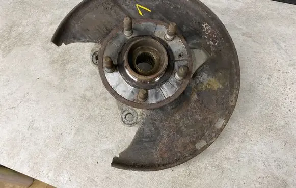 Opel Insignia A Front wheel hub spindle knuckle 
