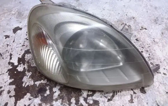 Toyota Yaris Headlight/headlamp 52002