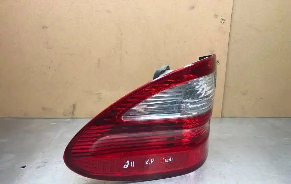 Mercedes-Benz E W211 Rear/tail lights 8832