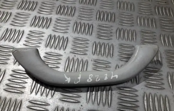 Audi A4 S4 B5 8D Front interior roof grab handle 8d0857607