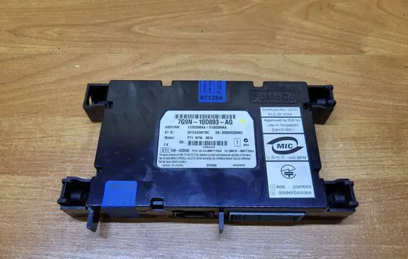 Volvo XC60 Bluetooth control unit module 7G9N10D893AG 31282098AA 31282099AA