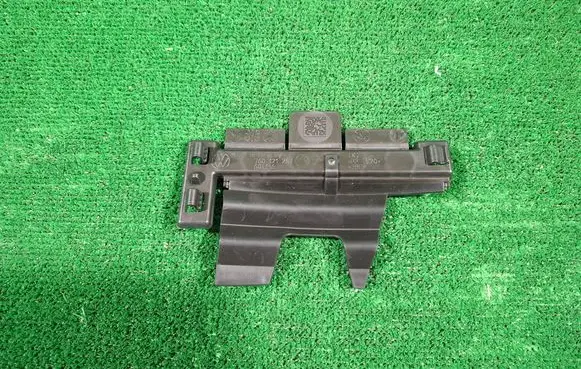 Volkswagen Touareg III Other exterior part 760121287