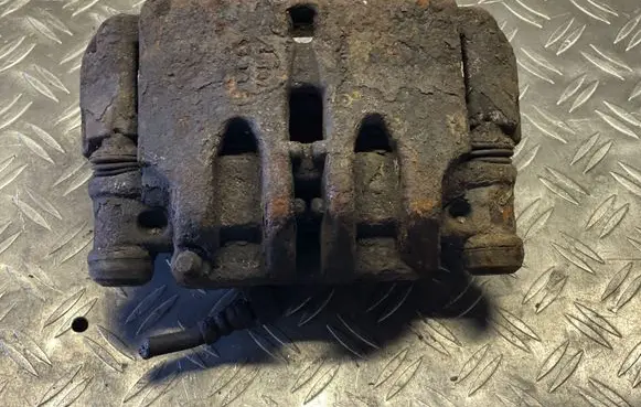 Iveco Daily 35 - 40.10 Front brake caliper