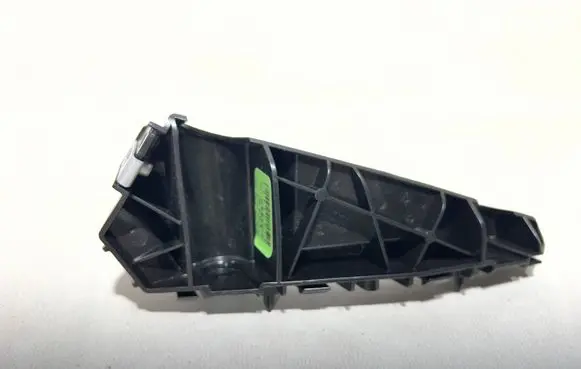 MG ZS Front bumper mounting bracket 10229022R