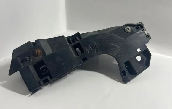 Ford Ranger Front bumper mounting bracket UR8750