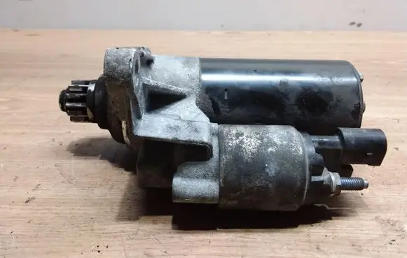 Volkswagen Golf VI Starter motor 02T911024J