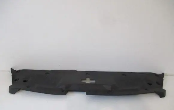 Engine bonnet/hood lock trim molding