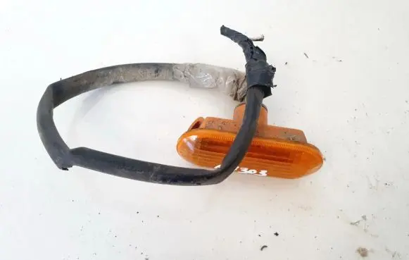 Ford Fiesta Front fender indicator light 2s6A13k354ad