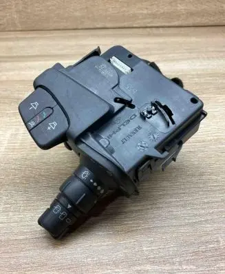 Renault Clio III Wiper control stalk 7701068114A WithPlug