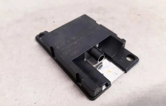 BMW 3 E46 Antenna control unit 8450692846101 921-800-002