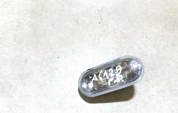 Volkswagen Golf IV Front fender indicator light 1j0949117