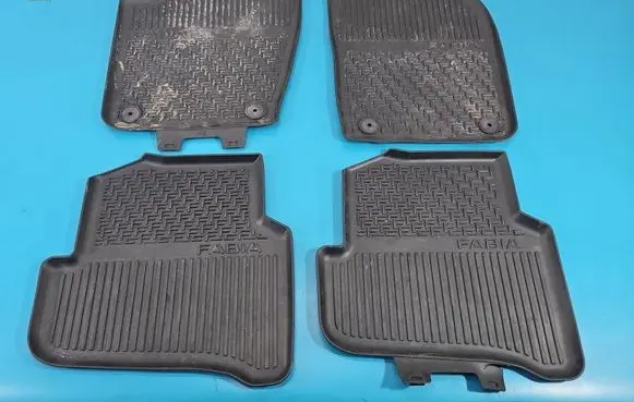 Skoda Fabia Mk3 (NJ) Front floor mat 6V1862436 IMPRK1598160