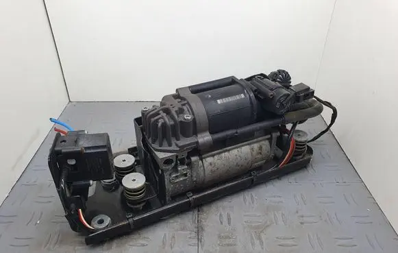 BMW 5 F10 F11 Air suspension compressor/pump 6794465 24449710 4154034101