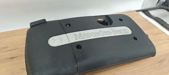 Mercedes-Benz C W203 Engine cover (trim) A6110101067