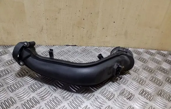 Volkswagen Golf Plus Intercooler hose/pipe 03C145673H