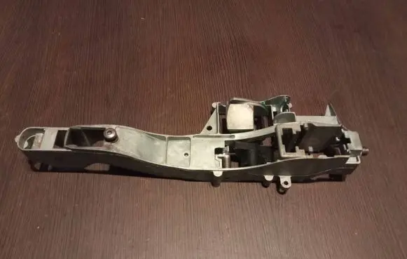 Peugeot RCZ Front door coupe exterior handle/bracket 9680168680
