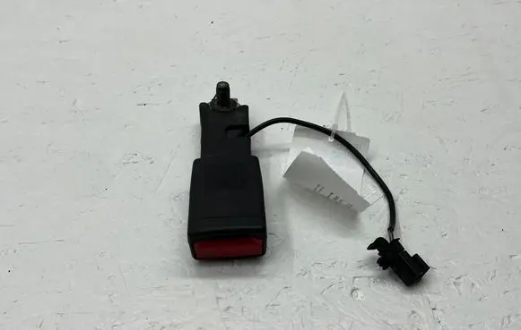 Mercedes-Benz GLS X166 Rear seatbelt buckle A1668602269