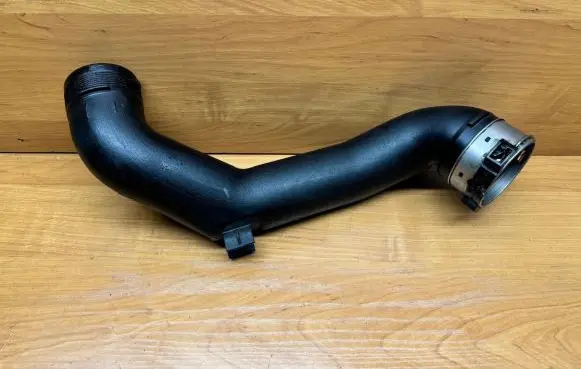 BMW 7 F01 F02 F03 F04 Intercooler hose/pipe 7582314 23557610 1022059