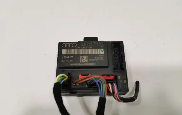 Audi Q7 4L Door control unit/module 4L0959793B