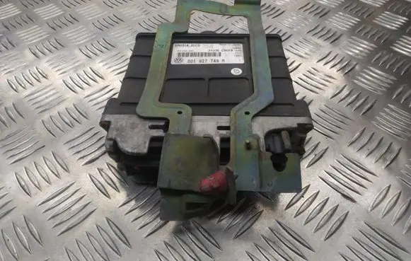 Volkswagen Polo III 6N 6N2 6NF Gearbox control unit/module 001927749M