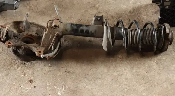 Volkswagen Touran I Front shock absorber with coil spring