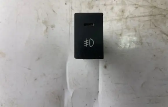Fog light switch